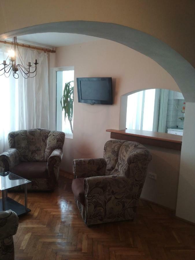 Pelican Proxy Apartment Oradea Exteriér fotografie
