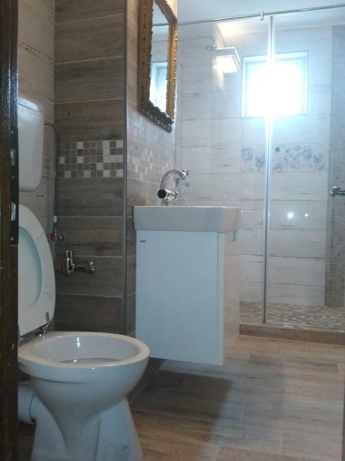 Pelican Proxy Apartment Oradea Exteriér fotografie